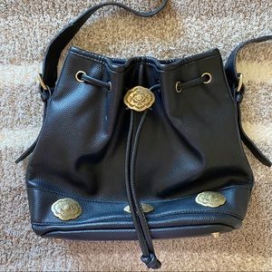 Black bucket bag